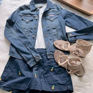 Gap City Shorts with Pineapples 🍍💕✨